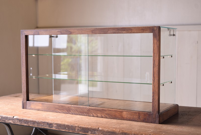 アンティーク 細い木枠のガラスショーケース | REFACTORY antiques