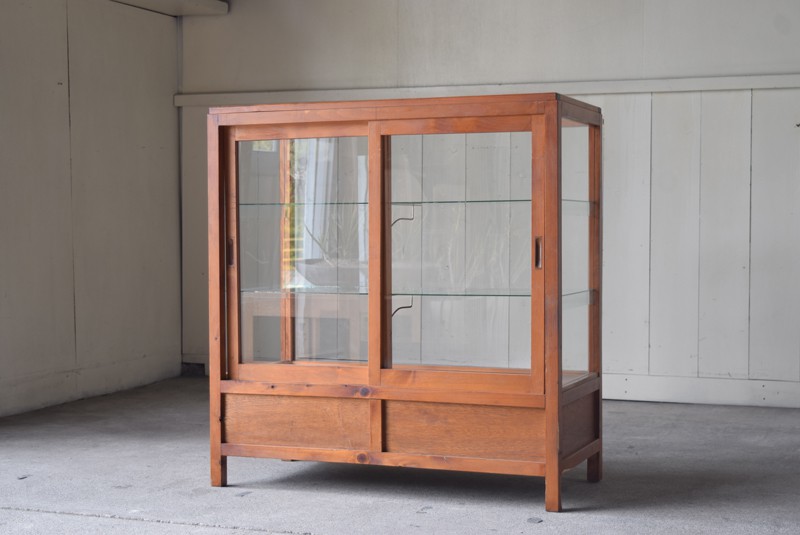 アンティーク 木枠の5面ガラスショーケース | REFACTORY antiques