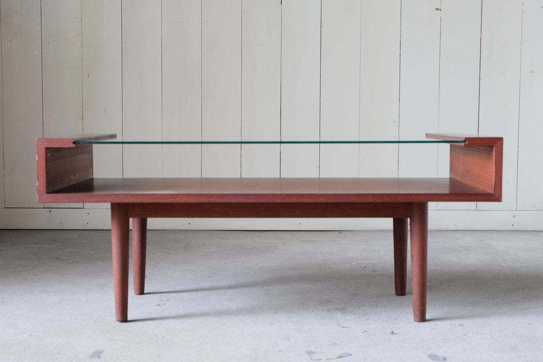 日本製の70年代初頭に造られたミッドセンチュリー感あるセンターテーブル