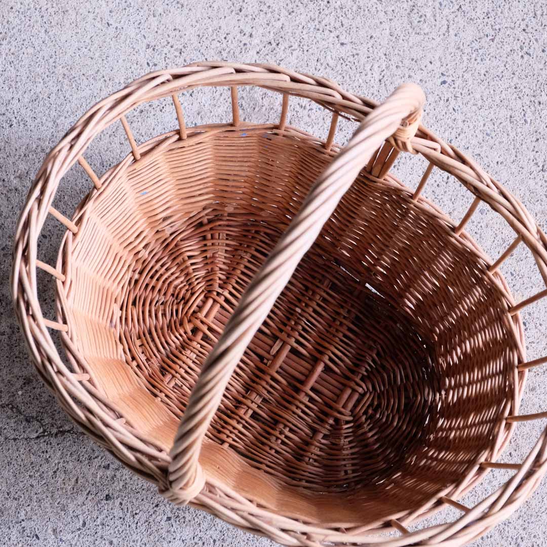 イギリスアンティーク 透かし編みのラタンバスケット | REFACTORY antiques