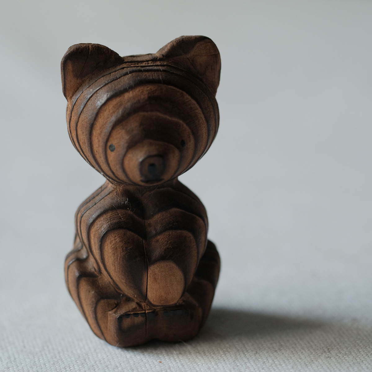 古い木彫りの熊 うづくり「熊ぼっこ」 ①