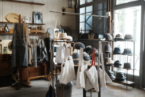 山梨の八ヶ岳から帽子やバッグを制作する作家telyou(テルユウ)