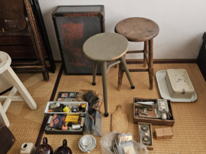 古道具やアンティーク家具、集めてきたコレクションなどの出張買取