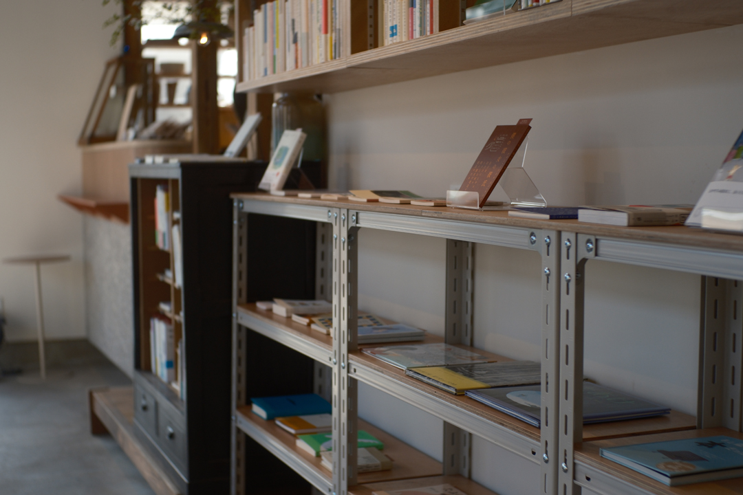 本屋ひとりごこちが埼玉県飯能市に3月オープンしました。